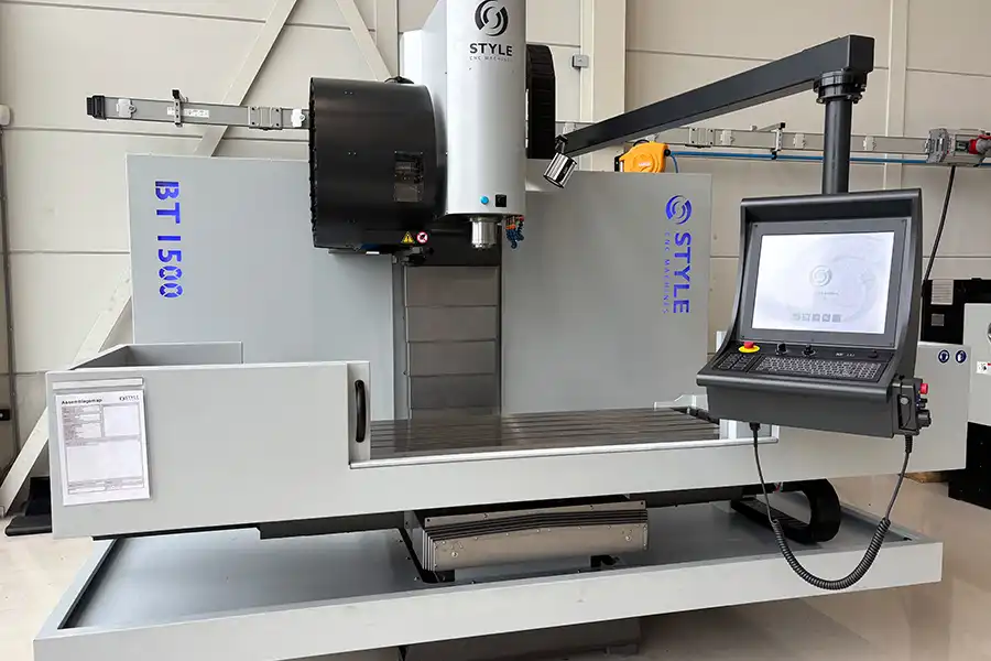 BT 1500 CNC milling machine - showroom machine