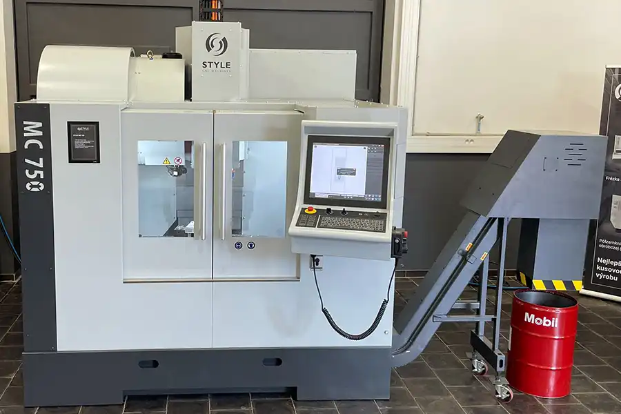 MC 750 CNC Milling machine - showroom machine