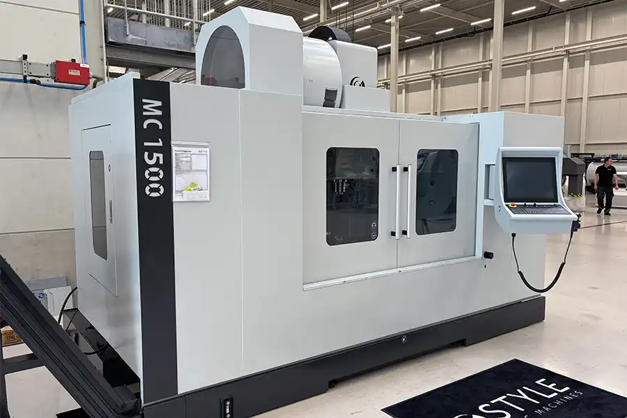 MC 1500 CNC milling machine - showroom machine