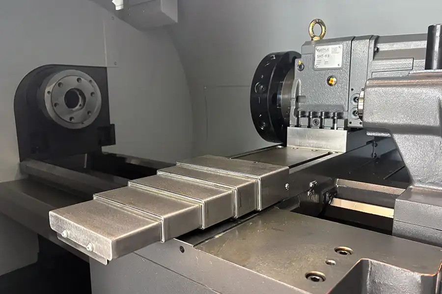 Tool changer and chuck STYLE 350